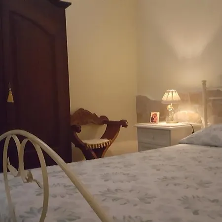 Gallipoli, Laura's Vacation * Gallipoli